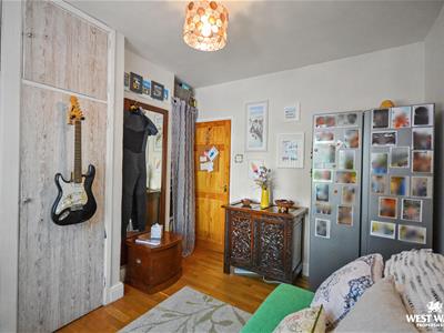 Picture 19